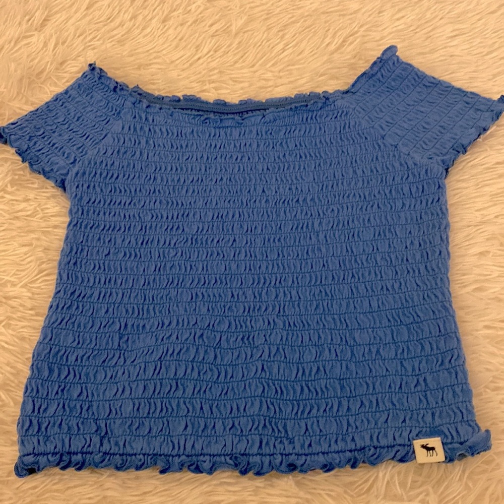 Barley worn Abercrombie kids blue tight shirt. Super cute